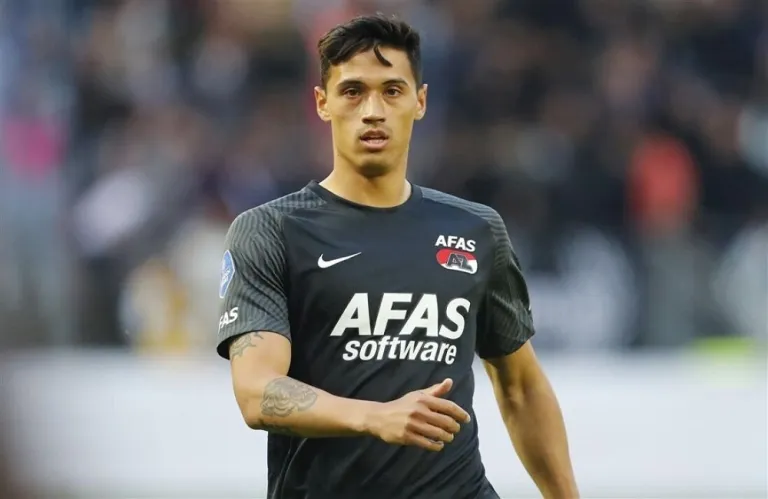 Ντύνεται στα χρώματα της Μίλαν ο Ράιντερς