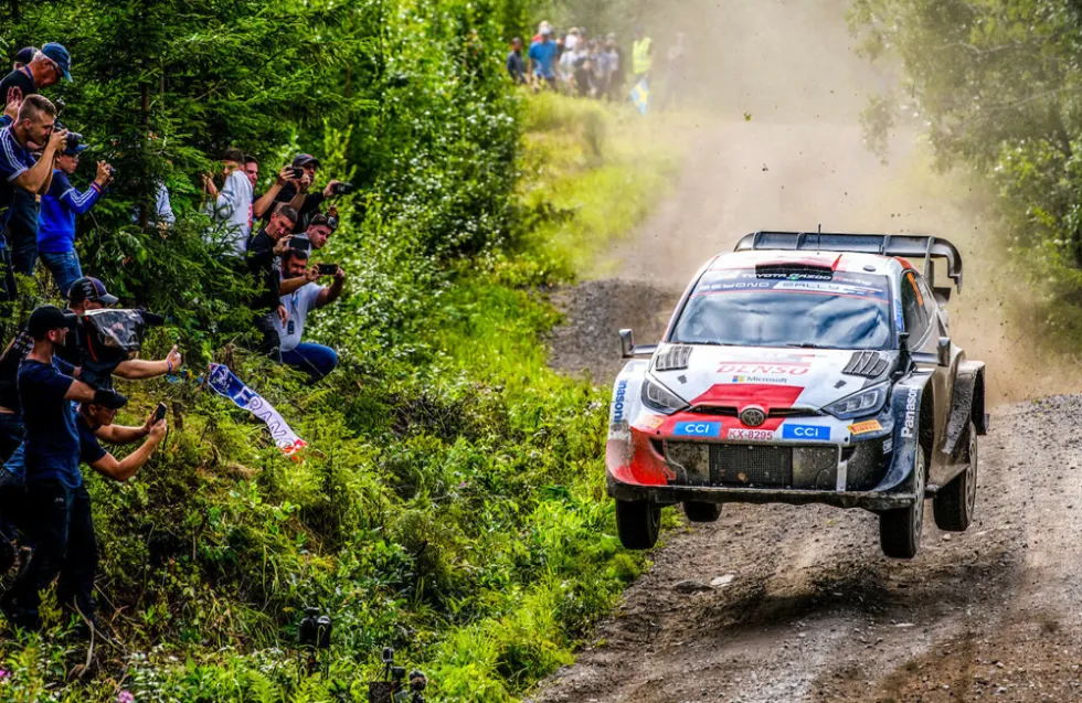 WRC: Νίκησε ο Έβανς στη Φινλανδίας και ξανά στο κόλπο για τον τίτλο