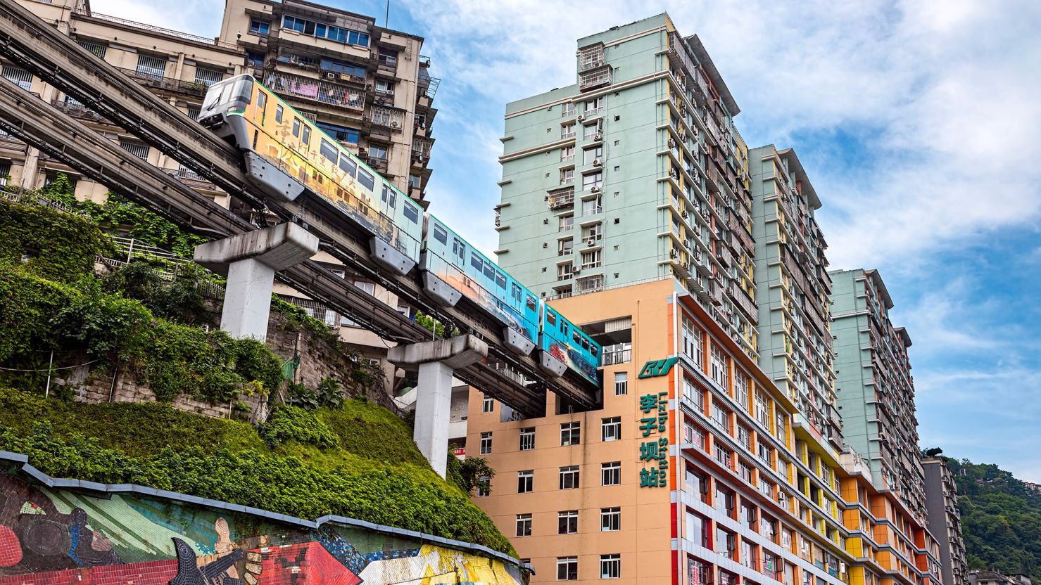 Chongqing: The mindbending 'cyberpunk city' in China that exists on so many  levels | CNN
