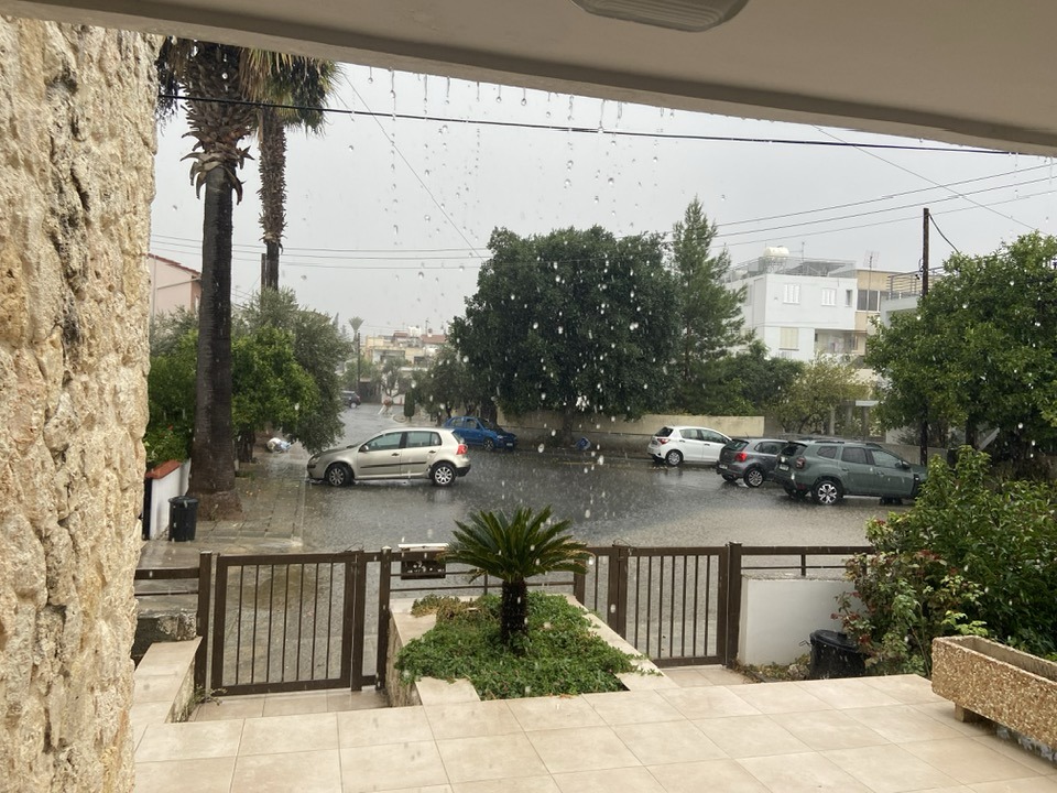 No photo description available.