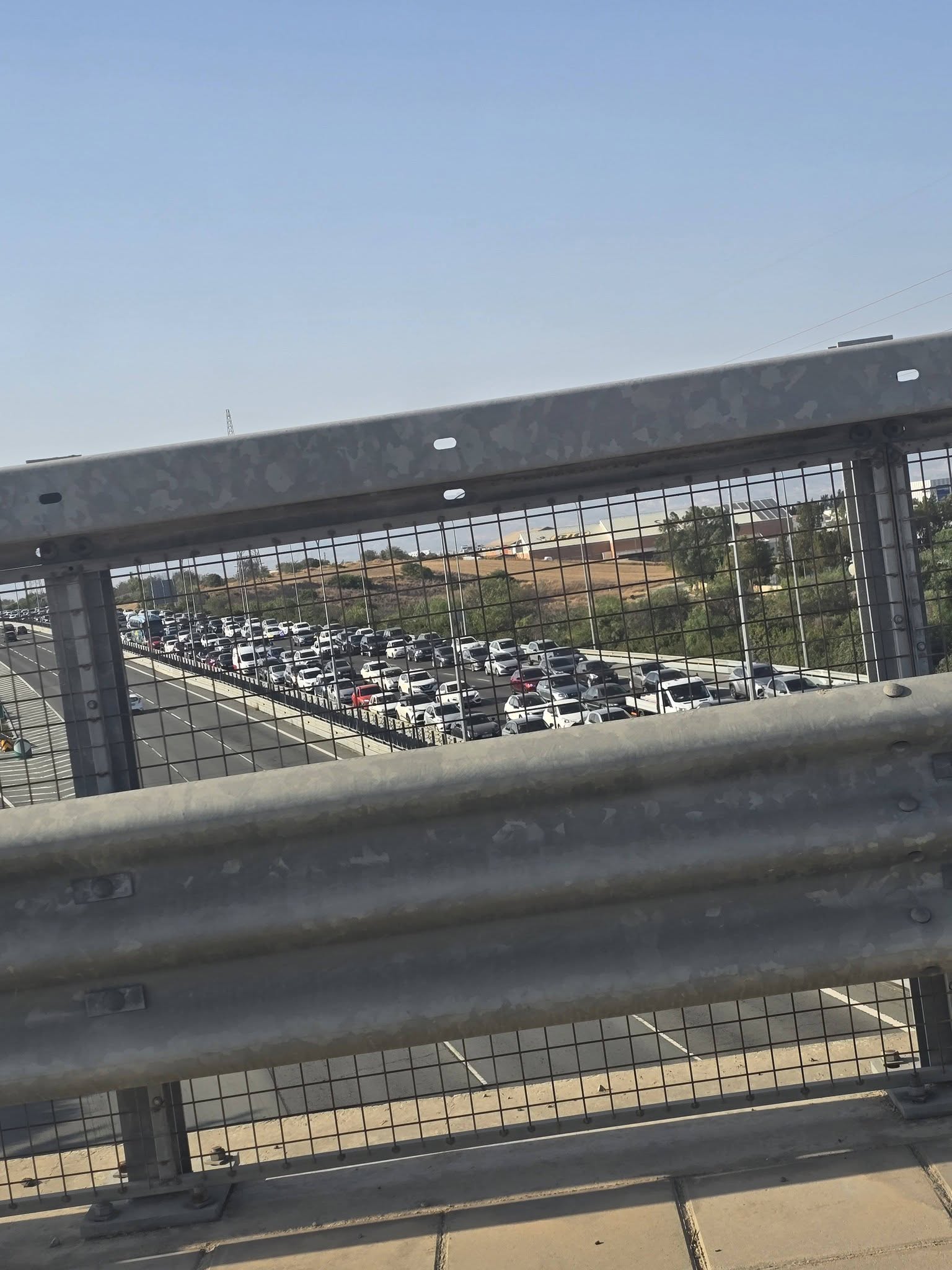 Μπορεί να είναι εικόνα δρόμος